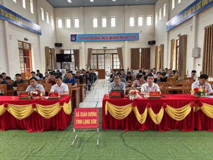 Kinh tế - Chính trị