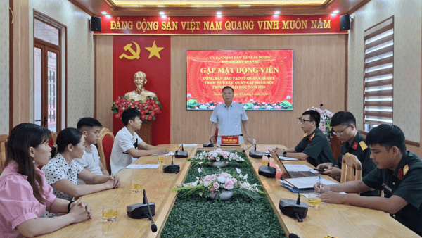 XÃ XUÂN DƯƠNG GẶP MẶT CÔNG DÂN TRÚNG TUYỂN ĐÀO TẠO SĨ QUAN CHỈ HUY THAM MƯU LỤC QUÂN CẤP PHÂN ĐỘI NĂM 2026