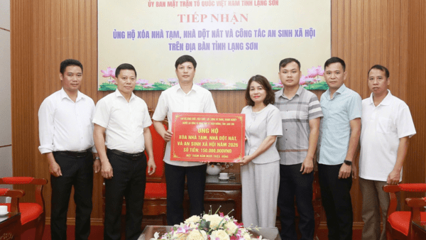 XÃ XUÂN DƯƠNG ỦNG HỘ KINH PHÍ HỖ TRỢ XÓA NHÀ TẠM,  NHÀ DỘT NÁT VÀ CÔNG TÁC AN SINH XÃ HỘI TRÊN ĐỊA BÀN TỈNH