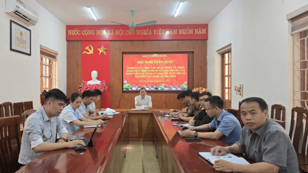 XÃ XUÂN DƯƠNG TỔ CHỨC ĐIỂM CẦU TRỰC TUYẾN THAM DỰ  HỘI NGHỊ TOÀN QUỐC NGHIÊN CỨU, QUÁN TRIỆT NGHỊ QUYẾT  ĐẠI HỘI XIV CỦA ĐẢNG