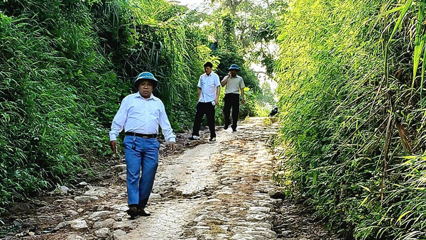 Sở Nội vụ tiến hành khảo sát thực trạng thôn tại xã Xuân Dương