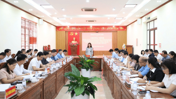 Tổ Công tác số 4 của tỉnh làm việc với các xã: Lộc Bình, Mẫu Sơn, Na Dương, Lợi Bác,Thống Nhất, XUân Dương, Khuất Xá