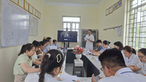 BAN VĂN HÓA - XÃ HỘI HĐND XÃ XUÂN DƯƠNG GIÁM SÁT HOẠT ĐỘNG CỦA TRẠM Y TẾ XÃ SAU SÁP NHẬP